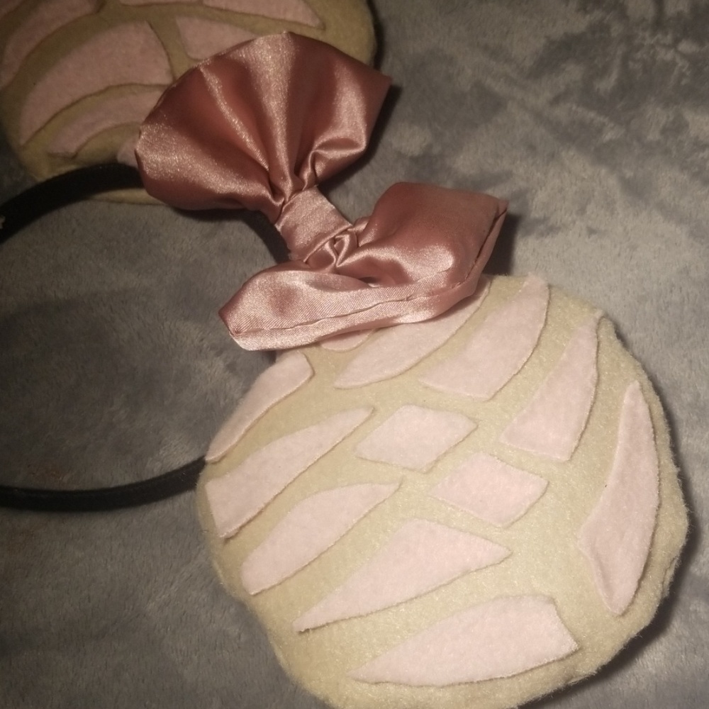 Hand made concha ears - Picture 2 of 2